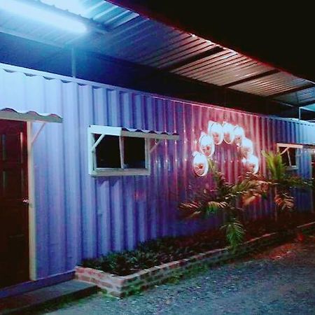 5 Stone Cabin Chalet Taiping Exteriör bild