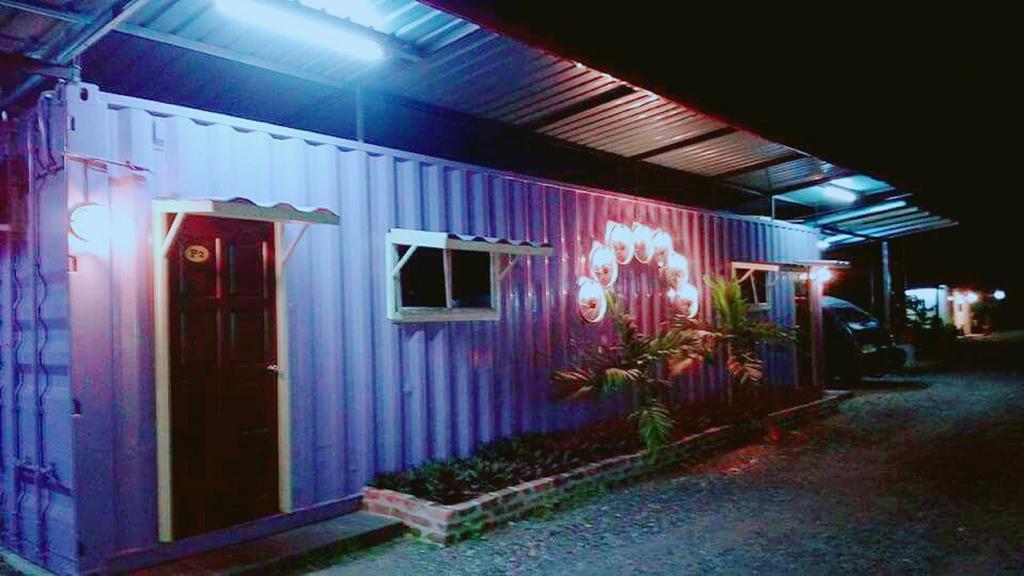 5 Stone Cabin Chalet Taiping Exteriör bild